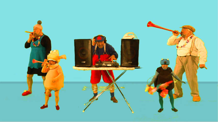 Foto's van de clips uit de cd 'Wie Dit Leest Is Zot' van en met Urbanus